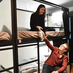 Onefam Batllo Albergue Barcelona